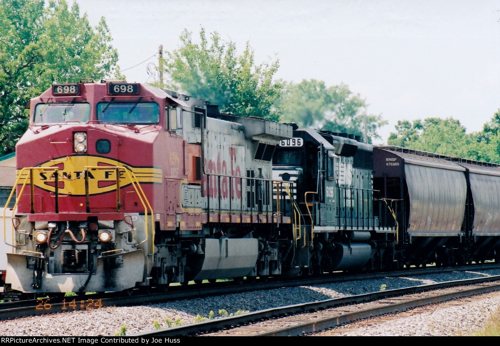 BNSF 698 East